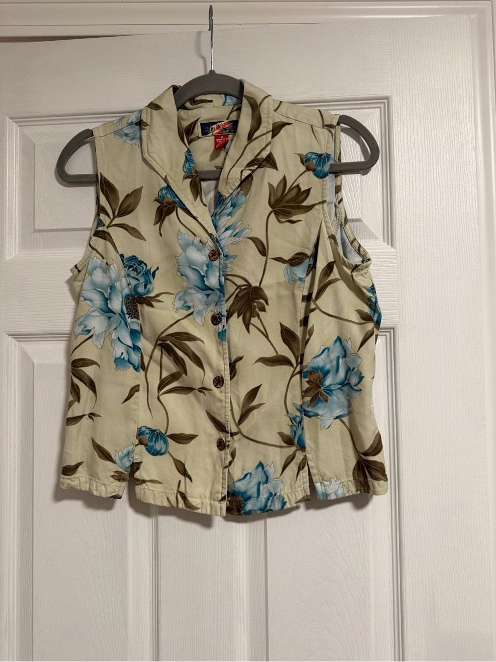 La Cabana Y2K Green Collared Button Front Tank Top Cropped- Blue Florals- Size M